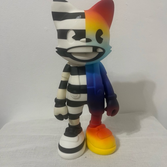 Superplastic Janky Lil' Helper Cross Faded Figure - Picture 3 of 5